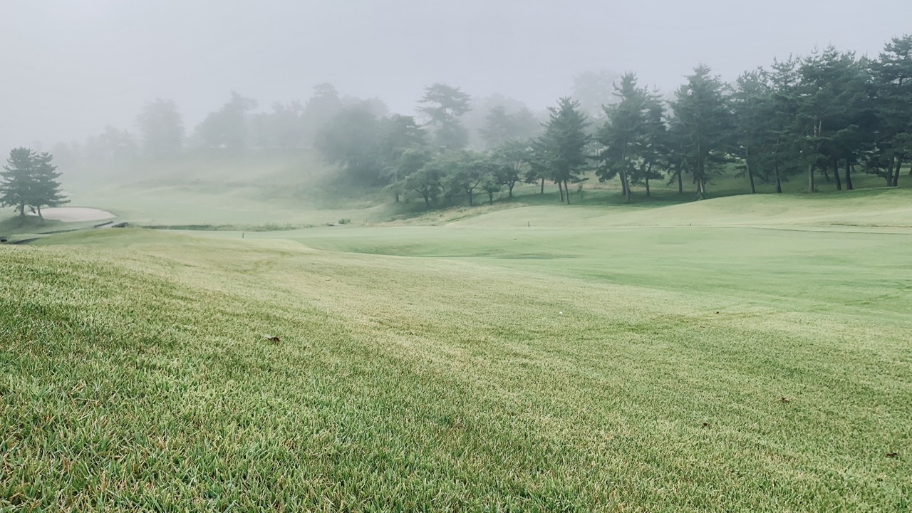 Hole 6 of East Course at Kurikoma Golf Club.