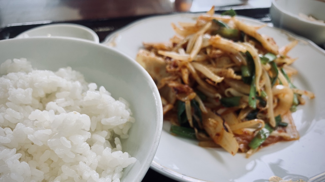 Pork-kimchi meal set served in the dining area at Royal Century Golf Club.