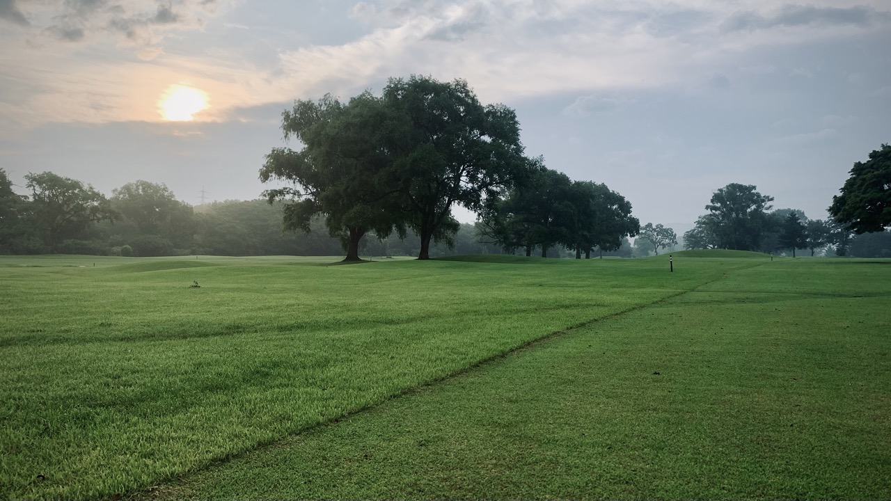 Fairway and rough on Hole 2 at Kitakami Shimin.