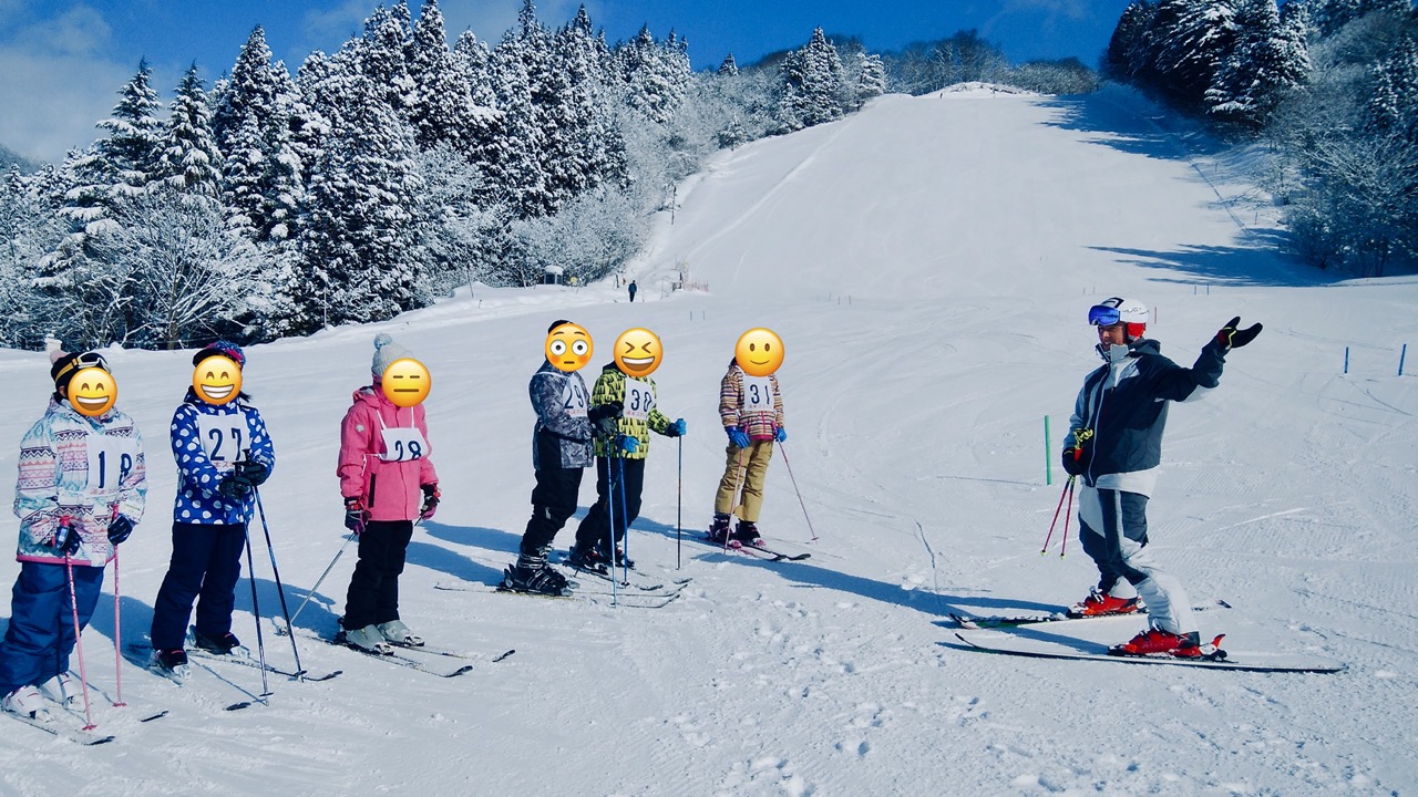 Eliot Cochrane leading ski school at Yuda Ski Area